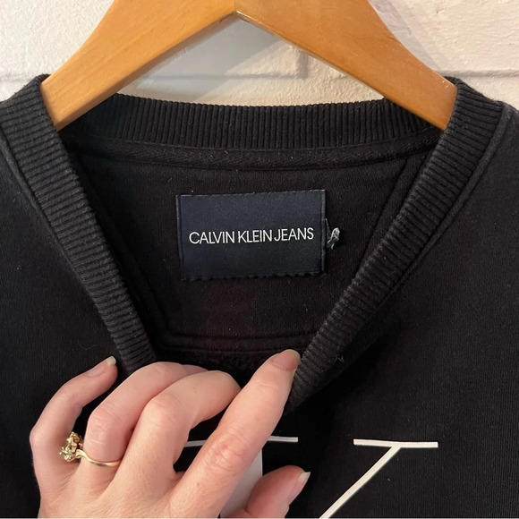 Calvin Klein Jeans Black Monogram Pullover Sweater, Women’s Size Medium - Picture 5 of 6